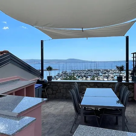 Luca Apartament Novi Vinodolski